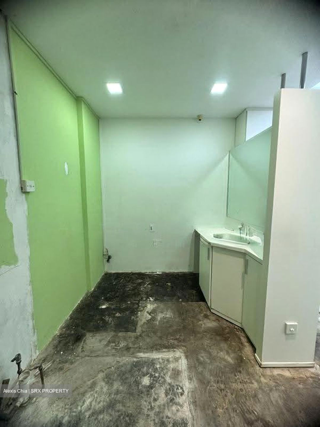 Bras Basah Complex (D7), Shop House #626347871
